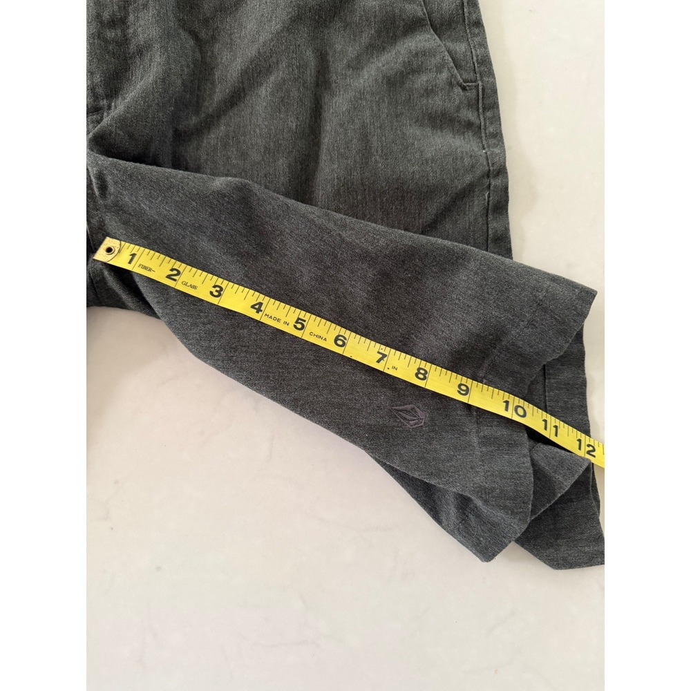 Volcom Frickin Modern Stretch Chino Shorts Mens 34 Charcoal Grey Heather Skate - Picture 3 of 4
